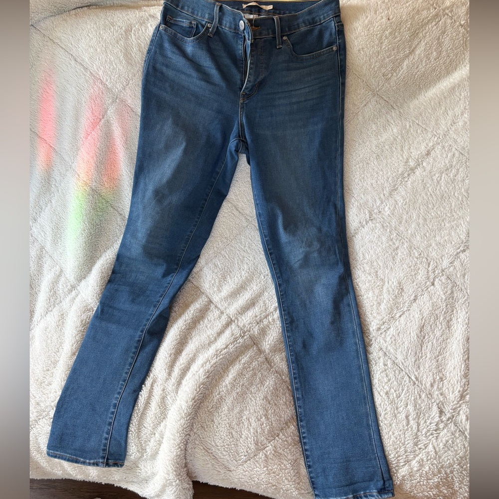 Women’s 311 Levi’s